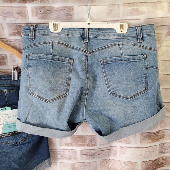 Hocaies Ultimate Temptation Shorts Size 14 Distressed 2 Lot - Picture 6 of 10